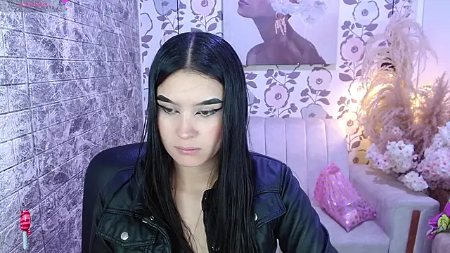 Natalie loffreda online show from February 13, 7:32 pm