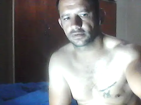 Snapshot of Lekewarmele chatting on December 22, 11:35 pm Lekewarmele online show from December 22, 11:35 pm