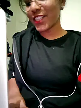 Snapshot of Telugu___Sexygirl___Naidu chatting on November 20, 5:29 am Telugu Sexygirl Naidu online show from November 20, 5:29 am