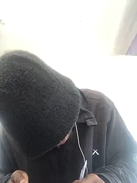 Snapshot of broskies777 chatting on September 18, 10:39 am broskies777 online show from September 18, 10:39 am