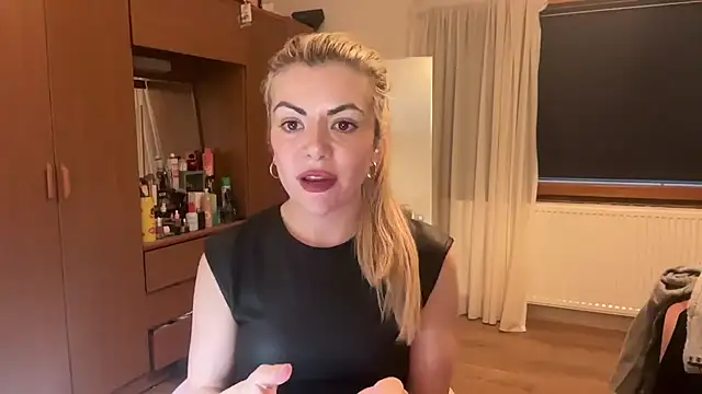 princess17 online show from October 13, 5:24 pm