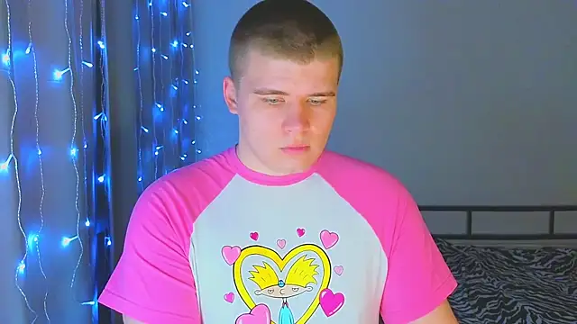 kittenmurr online show from December 14, 1:11 am