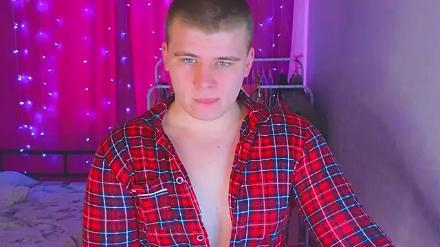 kittenmurr online show from February 10, 6:06 am