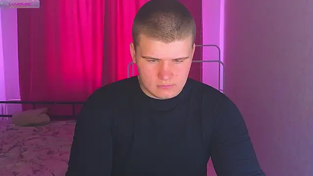 kittenmurr online show from April 14, 10:32 am