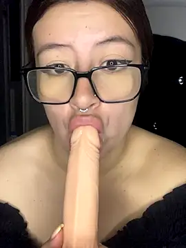 Snapshot of Blair_Bunnyy chatting on October 22, 6:13 am Blair Bunnyy online show from October 22, 6:13 am