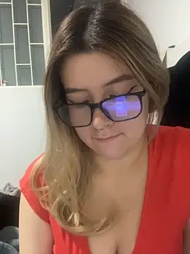 Snapshot of Blair_Bunnyy chatting on November 10, 1:04 am Blair Bunnyy online show from November 10, 1:04 am