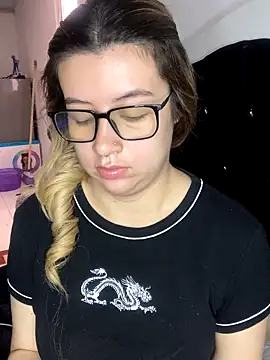 Snapshot of Blair_Bunnyy chatting on November 19, 6:08 pm Blair Bunnyy online show from November 19, 6:08 pm