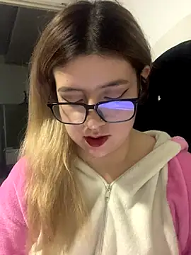 Snapshot of Blair_Bunnyy chatting on November 22, 10:25 am Blair Bunnyy online show from November 22, 10:25 am