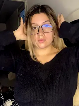 Snapshot of Blair_Bunnyy chatting on November 25, 1:05 am Blair Bunnyy online show from November 25, 1:05 am