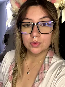 Snapshot of Blair_Bunnyy chatting on December 14, 6:12 pm Blair Bunnyy online show from December 14, 6:12 pm