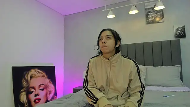 violet and myers online show from October 22, 11:21 am