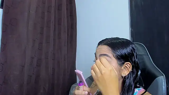 violet and myers online show from January 9, 8:21 pm