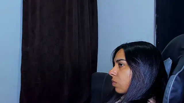 violet and myers online show from April 8, 9:37 pm