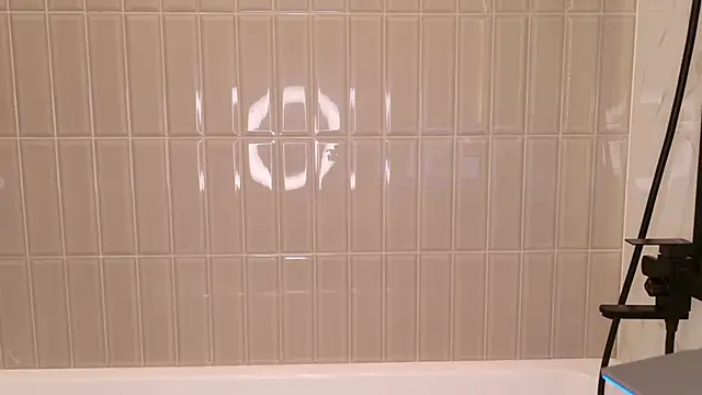 shes rebel online show from December 22, 9:45 pm