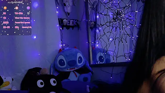 Snapshot of Shar_Succubus chatting on October 30, 1:18 am Shar Succubus online show from October 30, 1:18 am