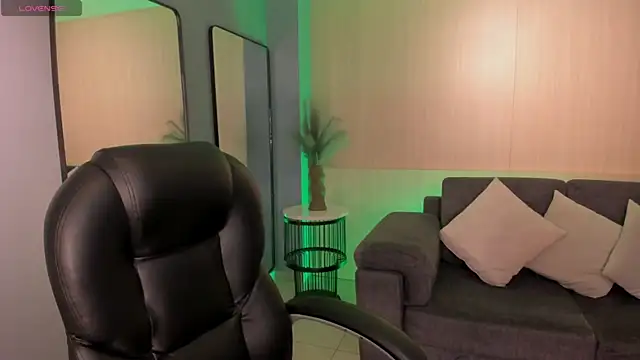 Snapshot of AyshelBrown chatting on November 14, 3:49 am AyshelBrown online show from November 14, 3:49 am