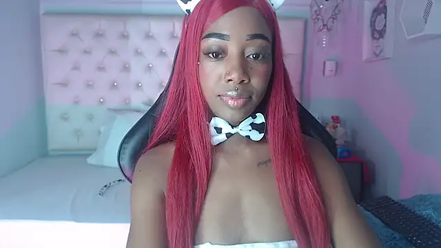 Snapshot of candyy_ebony chatting on October 28, 3:32 am candyy ebony online show from October 28, 3:32 am