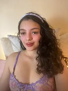 Snapshot of AriaHeavenss chatting on September 29, 12:16 am AriaHeavenss online show from September 29, 12:16 am