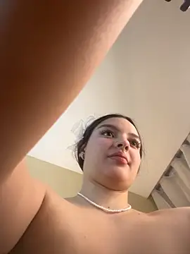 Snapshot of AriaHeavenss chatting on October 12, 12:42 am AriaHeavenss online show from October 12, 12:42 am