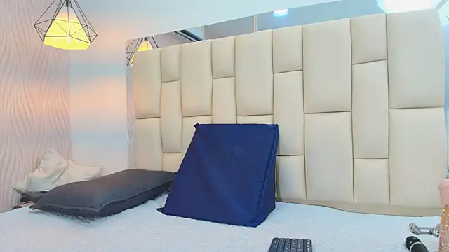 Vero Temptation online show from November 22, 12:04 pm