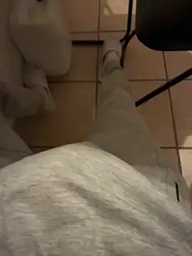 Snapshot of Dicksxd chatting on October 5, 7:34 pm Dicksxd online show from October 5, 7:34 pm