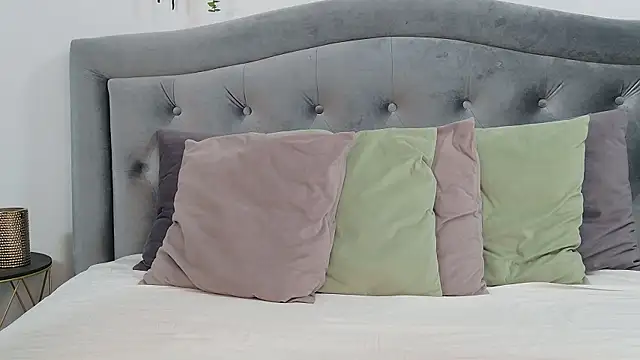 NathaliaNat online show from September 29, 3:00 am