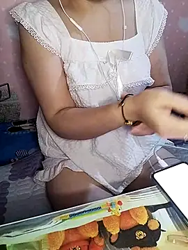 Snapshot of Kuncute chatting on September 13, 4:23 am Kuncute online show from September 13, 4:23 am