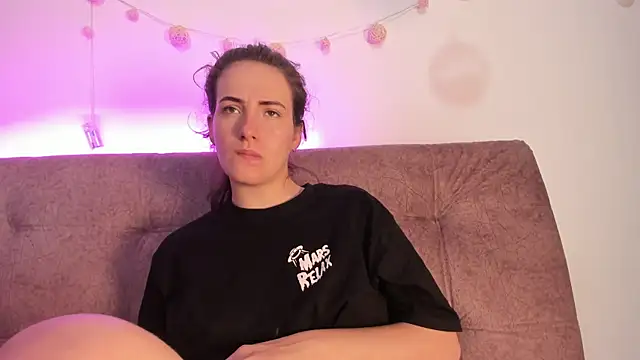 katalella brown1 online show from September 26, 12:42 pm