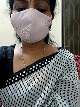 Snapshot of Rithya27 chatting on October 4, 6:28 pm Rithya27 online show from October 4, 6:28 pm