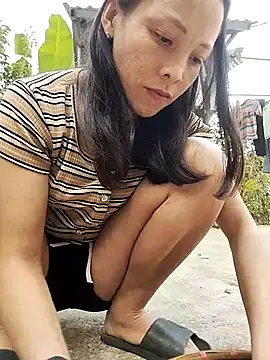 Snapshot of Sinejdk3 chatting on October 13, 9:20 am Sinejdk3 online show from October 13, 9:20 am