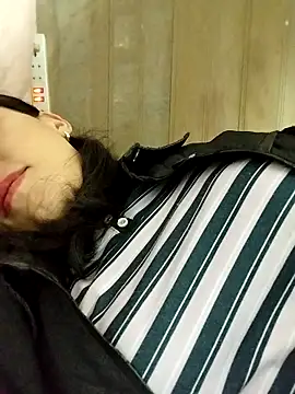 Snapshot of Sinejdk3 chatting on November 2, 10:01 pm Sinejdk3 online show from November 2, 10:01 pm