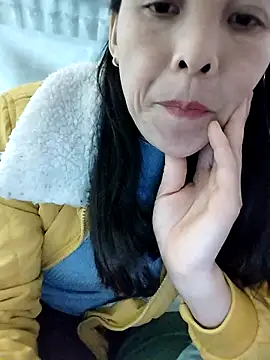 Snapshot of Sinejdk3 chatting on November 12, 11:10 am Sinejdk3 online show from November 12, 11:10 am