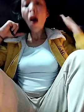 Snapshot of Sinejdk3 chatting on November 18, 3:01 am Sinejdk3 online show from November 18, 3:01 am