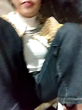 Snapshot of Sinejdk3 chatting on November 30, 10:41 am Sinejdk3 online show from November 30, 10:41 am