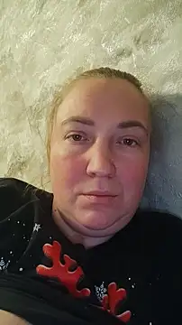 Kiss Eva online show from December 11, 6:52 pm