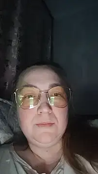 Kiss Eva online show from December 14, 9:35 pm