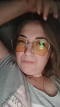 Kiss Eva online show from December 31, 12:11 am