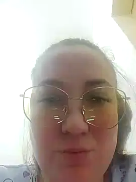 Kiss Eva online show from January 10, 8:48 pm