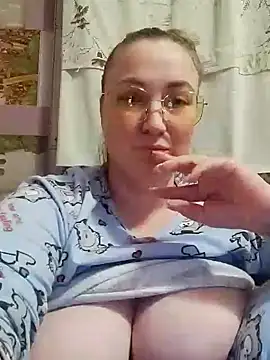 Kiss Eva online show from January 31, 6:03 pm