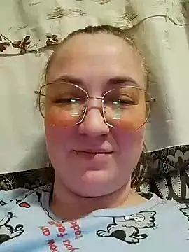 Kiss Eva online show from February 7, 7:49 pm