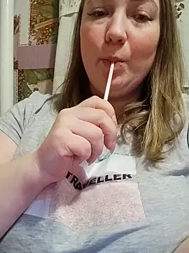 Kiss Eva online show from February 15, 4:12 pm