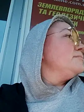 Kiss Eva online show from March 10, 4:14 pm