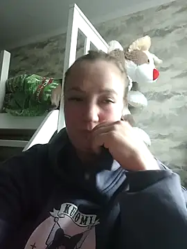 Kiss Eva online show from March 14, 3:06 pm