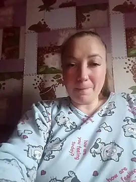 Kiss Eva online show from April 8, 4:07 pm