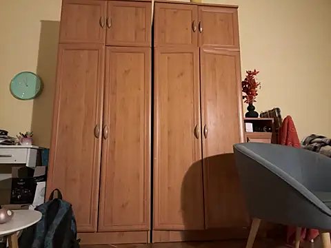 Snapshot of CherryLace04 chatting on October 27, 8:35 pm CherryLace04 online show from October 27, 8:35 pm