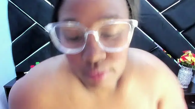 Bloom B online show from September 13, 2:17 pm