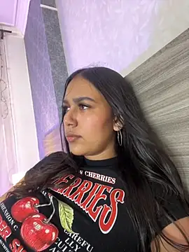 MiilaBlake online show from December 1, 7:30 pm