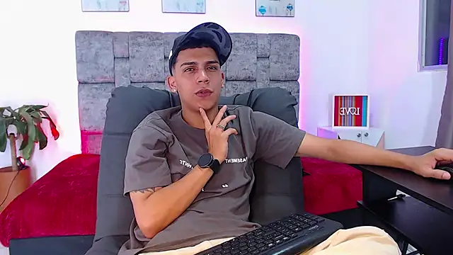 david santos16 online show from September 22, 11:18 pm