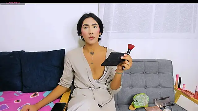 Snapshot of zou_quira chatting on November 7, 11:27 pm zou quira online show from November 7, 11:27 pm