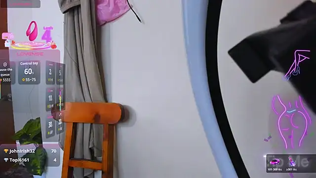 Snapshot of zou_quira chatting on November 27, 1:35 pm zou quira online show from November 27, 1:35 pm